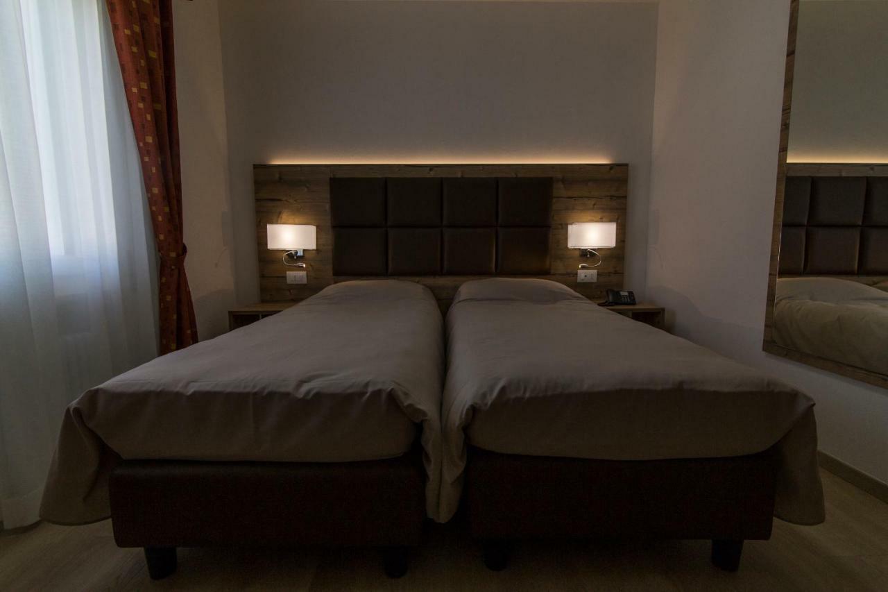 Hotel Tre Pini Danta Bagian luar foto
